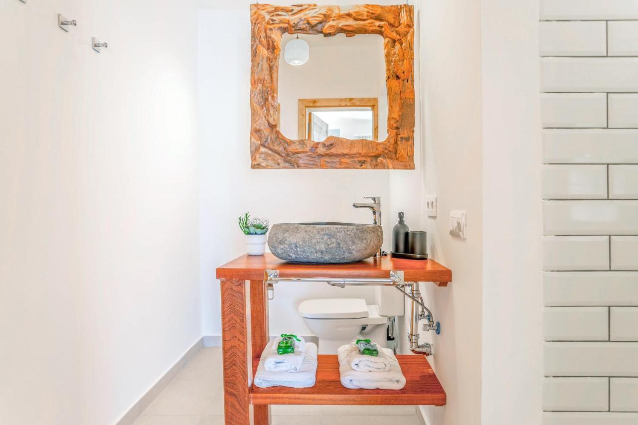 Boutique Beach Villa By Lanzarote Retreats - Private Pool - 1 Min Walk To Sea Pool Charco del Palo Exterior foto